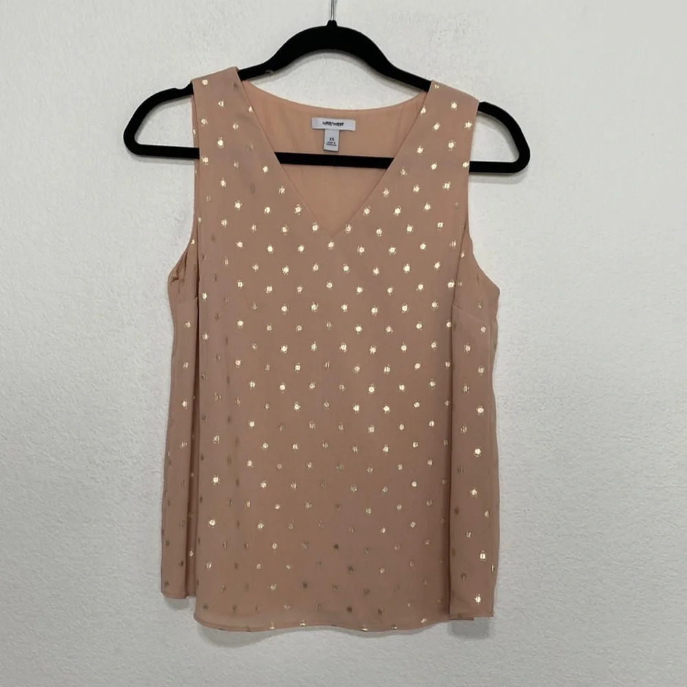 Nine West V-Neck Sleeveless Peach Top W/Metallic Gold Detailing Size XS